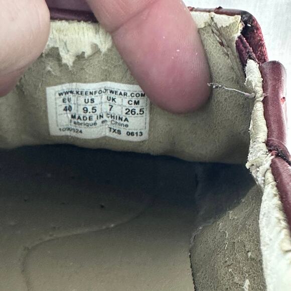 Keen Woman’s sz 9.5 Concord Red/Brown Leather Clogs Slip On Comfort - Picture 7 of 11